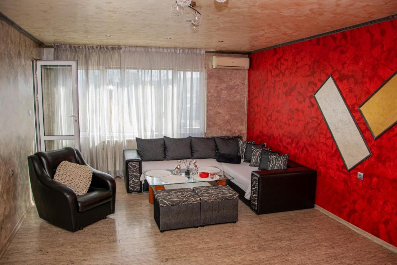 Vilhelmov'S Apartament Lukovit Eksteriør billede